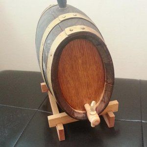 VINTAGE MINI WINE CASKET